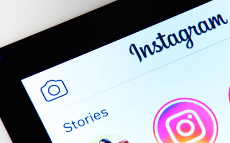 Instagram feed stories